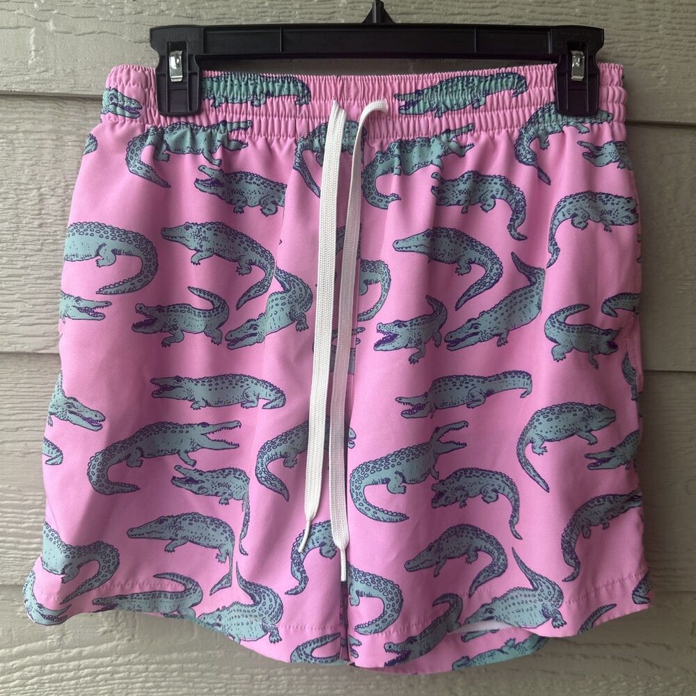 Chubbies Swim Trunks Mens Med Pink Alligator The Later Gators 5.5 Inch Inseam
